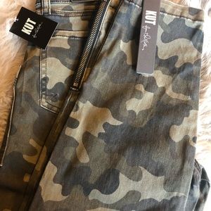 Kut from the Kloth camo skinnies
